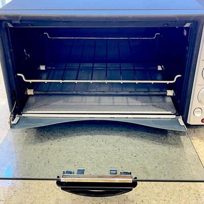 LOT 15  CUISINART CLASSIC TOASTER OVEN BROILER