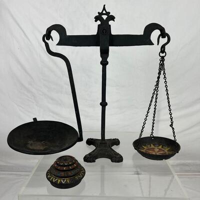 831  A.K. & Sons Antique Iron 2-pan Balance Scale