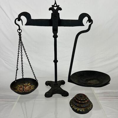 831  A.K. & Sons Antique Iron 2-pan Balance Scale