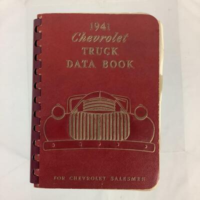 839  1941 Original Chevrolet Truck Data Book for Chevrolet Salesmen