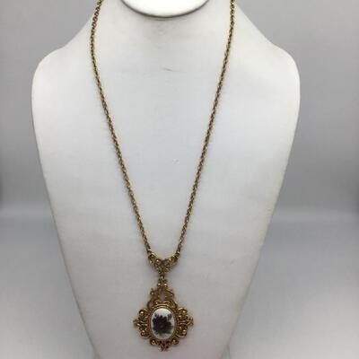 Beautiful Vintage Florenza Necklace and pendant