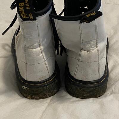 DR. MARTENS kids boots size 2