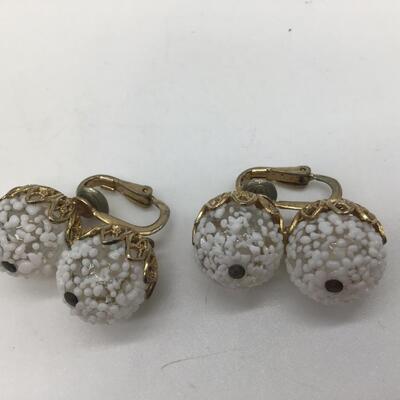 Gorgeous Vintage Glass Earrings
