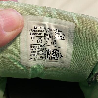 Kids Converse size 1