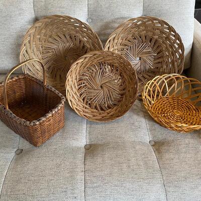 Wicker basket lot