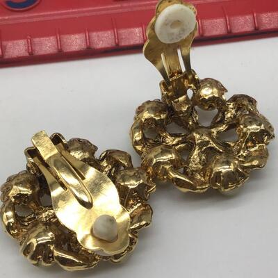 Gorgeous Vintage Clip on Earrings
