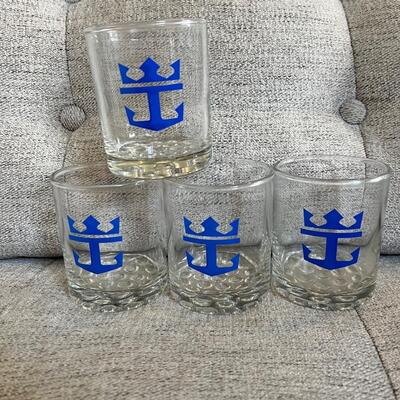 Cruise ship drink glasses
