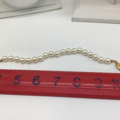 Pearl Type Bracelet