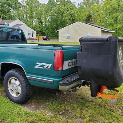 Lot 500: SaltDogg Salt Spreader & Meyer Snow Plow w/: 1993 4x4 Chevy Silverado Z71