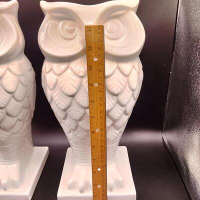 Lot 135 - Pair Tall Owl vases