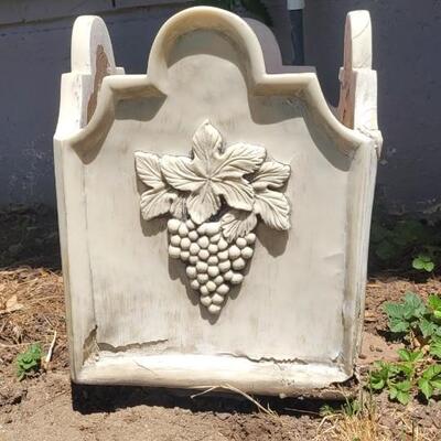 Lot 85: Vintage Grape Vine Garden Flower Pot (Composite Material)