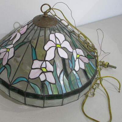 #8 Tiffany style hanging lamp