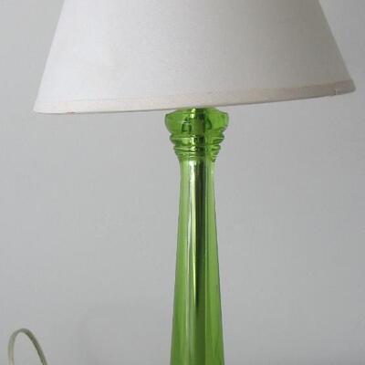 #18 Vintage green plastic? lamp