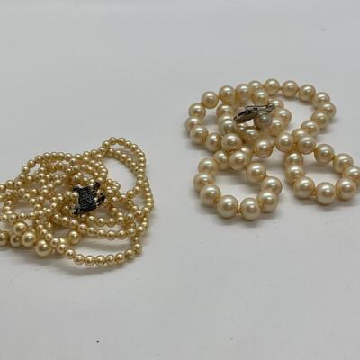 LOTJ40: Two Vintage Faux Pearl Necklaces one is 18