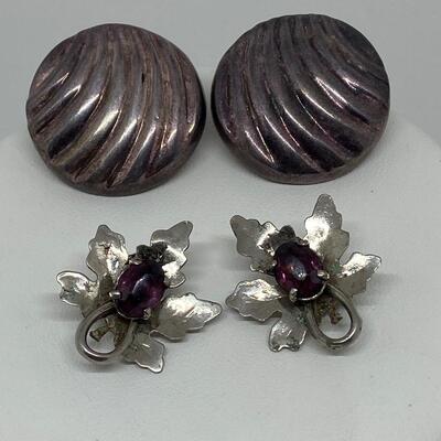 LOTJ65: Two Pair of Vintage Sterling Silver Earrings