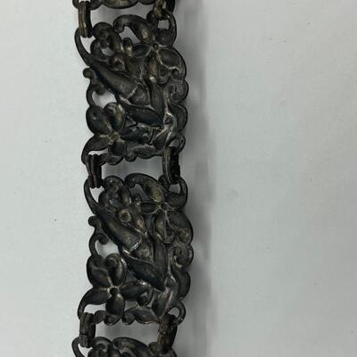 LOTJ81: Vintage Five-Panel Repousse Link Bracelet