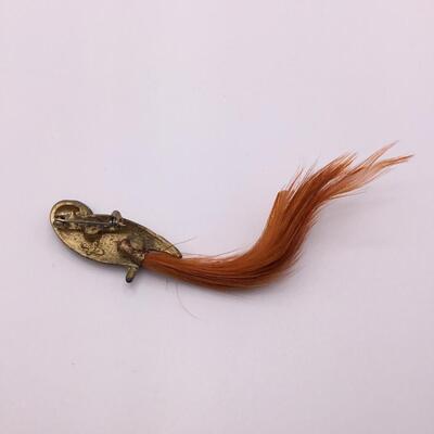 LOTJ122: Hallmarked Vintage Brass Parrot Brooch with Long Feather Tail