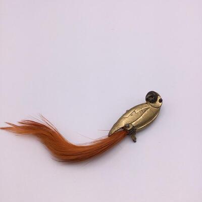 LOTJ122: Hallmarked Vintage Brass Parrot Brooch with Long Feather Tail