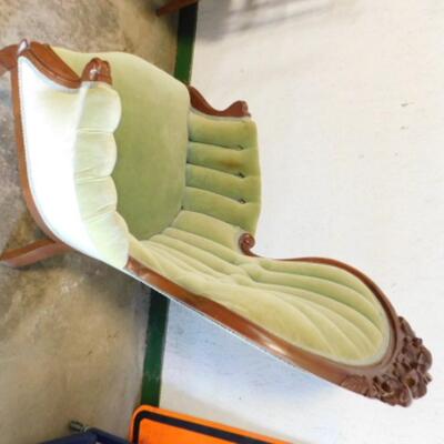 Vintage Mid Century Victorian King's Chair