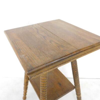 Vintage Oak Turned Spindle Leg with Stretcher Shelf Lamp Table