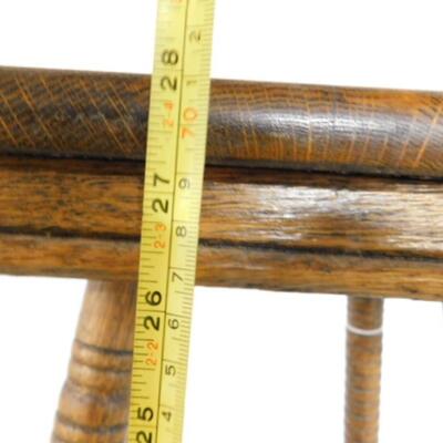 Vintage Oak Turned Spindle Leg with Stretcher Shelf Lamp Table