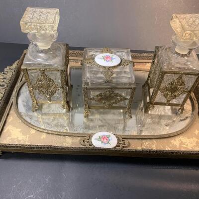 FRENCH DRESSING TABLE SET