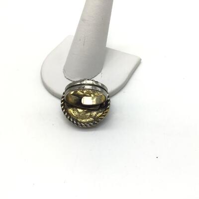 Vintage fashion jewelry ring