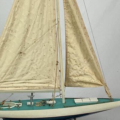 852 Vintage Sailing Yacht Model