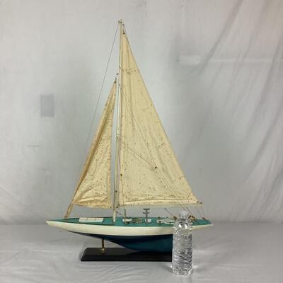 852 Vintage Sailing Yacht Model