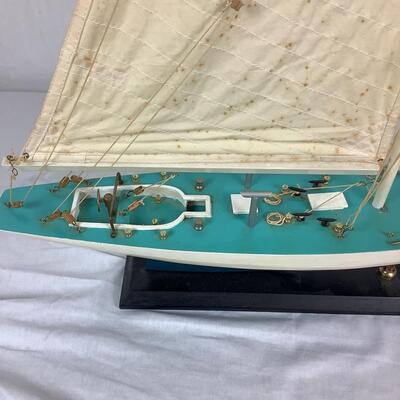 852 Vintage Sailing Yacht Model
