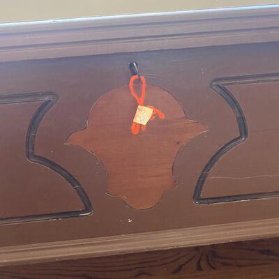 Cedar Hope Chest - PICK UP IN NORTH GLENN