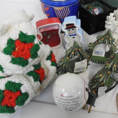 15+ pc Christmas Decor: Mickey Mouse, Santa Baking Pan, Tin & Ceramic Snowmen