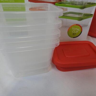 18 Pc Set Plastic Food Containers W/Lids & Box, Missing 6 pcs-NEW