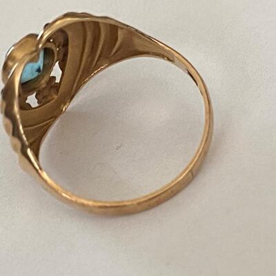 10K 1940s 50s ring with powder blue stone