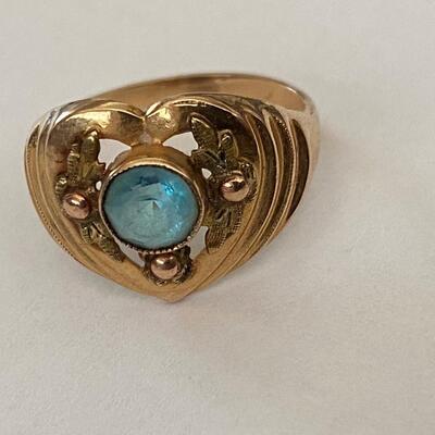 10K 1940s 50s ring with powder blue stone