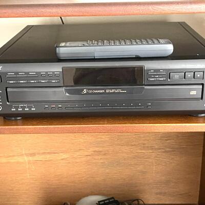 LOT 41  SONY 5 DISC CD CHANGER W/REMOTE