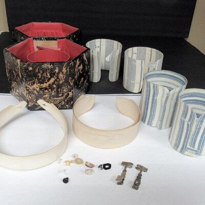 ANTIQUE Nice Set of Men's CUFFS AND COLLARS in Original Decorative Box - Read Description