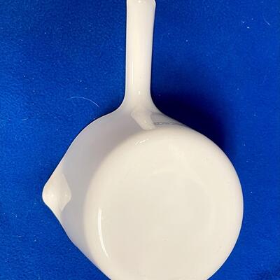 Corning Ware M-68-B White Dual Spout 1 QT Saucepan with Pyrex Lid M-68-B Vintage