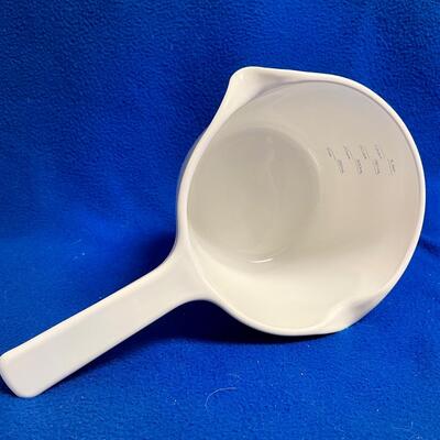 Corning Ware M-68-B White Dual Spout 1 QT Saucepan with Pyrex Lid M-68-B Vintage