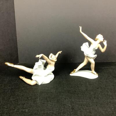900 Pair of Wallendorf Porcelain Ballerina Figures