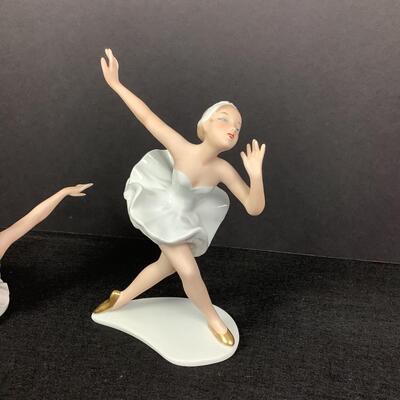 900 Pair of Wallendorf Porcelain Ballerina Figures