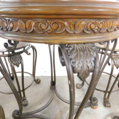 Beautiful Wrought Metal Regency Patio Table and Four Chairs with Cushioned Seats