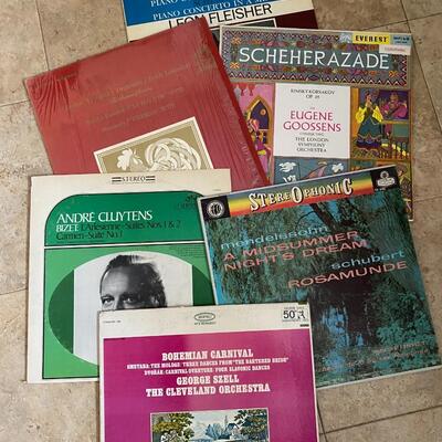 Over 50 Vinyl 33rpm albums Rock & Classical