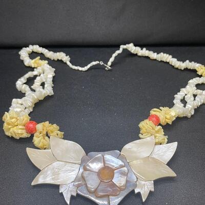Beautiful Shell necklace