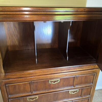 Late 20th Century Thomasville Dresser Mystique II Collection