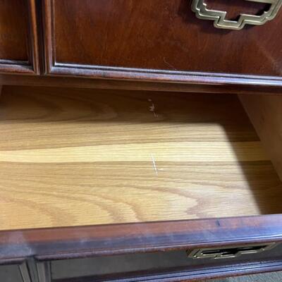 Late 20th Century Thomasville Dresser w/ Mirror Triple Door Mystique II Collection