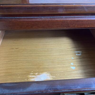 Late 20th Century Thomasville Dresser w/ Mirror Triple Door Mystique II Collection