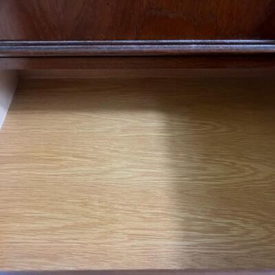 Late 20th Century Thomasville Dresser w/ Mirror Triple Door Mystique II Collection