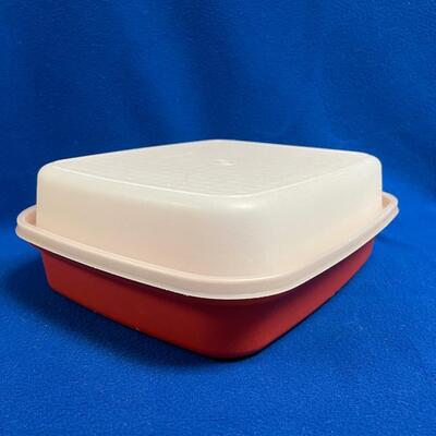 Large Tupperware Meat Marinade Dish in Paprika Red with Opaque Lid - Summer BBQ, Grilling, Cooking Utensils or Gadgets - Retro Kitchen