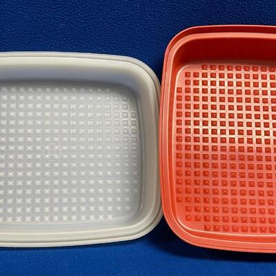 Large Tupperware Meat Marinade Dish in Paprika Red with Opaque Lid - Summer BBQ, Grilling, Cooking Utensils or Gadgets - Retro Kitchen